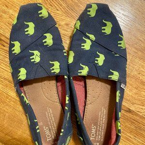 TOMS, Navy with Green Elephants